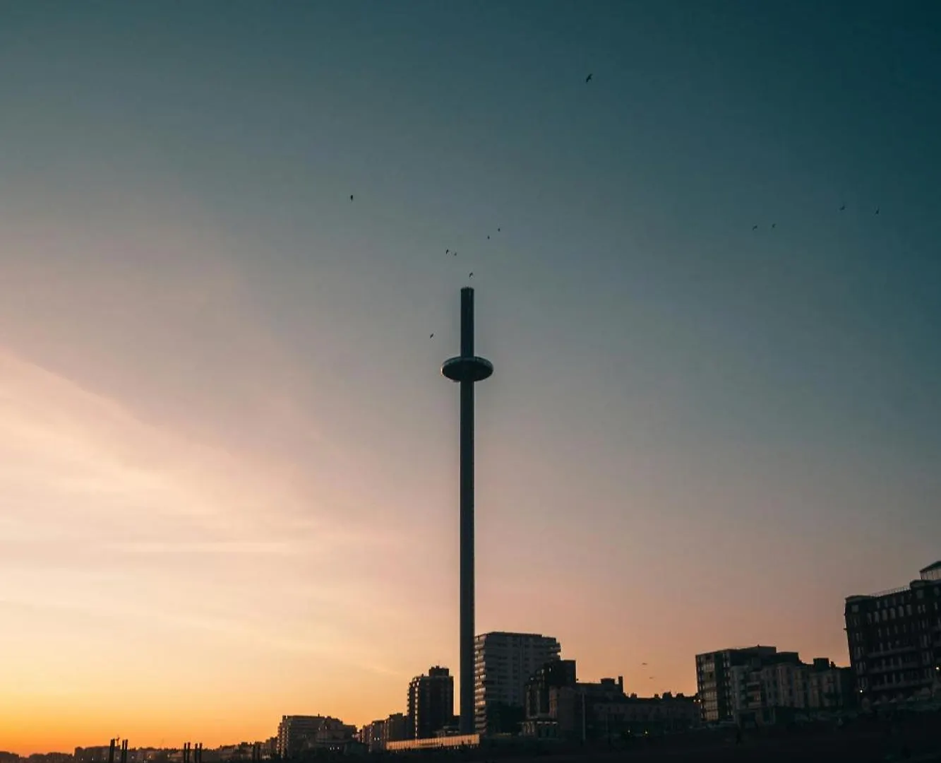 Elegant Regency Apartment With Views & Netflix Near The Sea Brighton