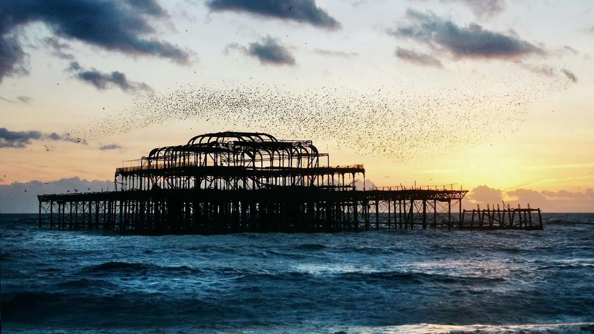 Elegant Regency Apartment With Views & Netflix Near The Sea Brighton