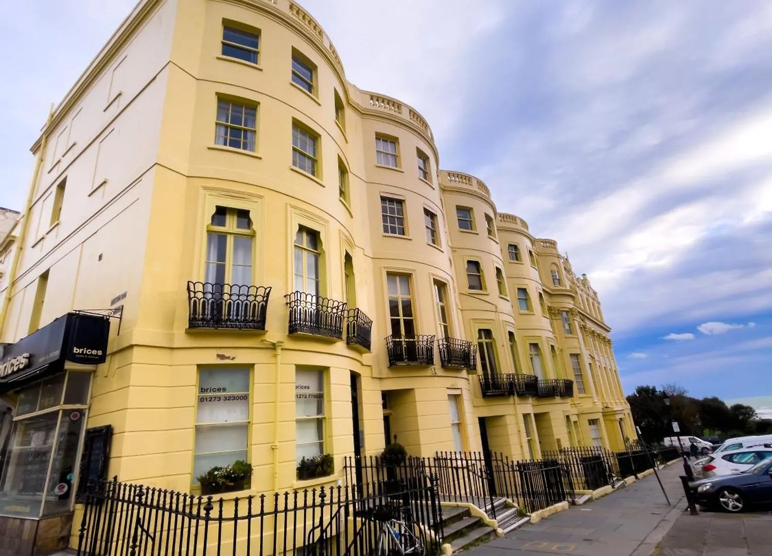 Elegant Regency Apartment With Views & Netflix Near The Sea Brighton