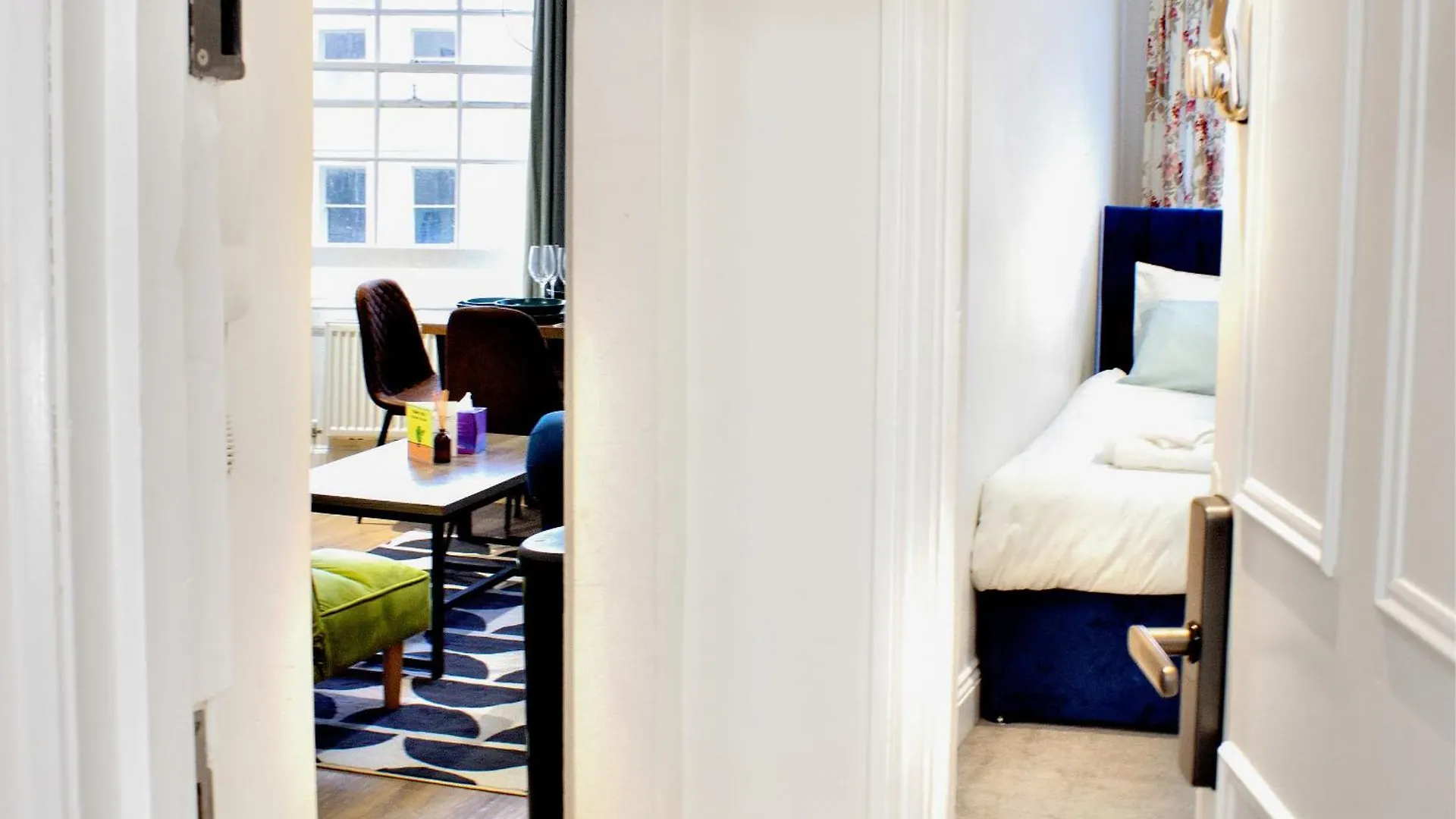 Elegant Regency Apartment With Views & Netflix Near The Sea Brighton 0*,