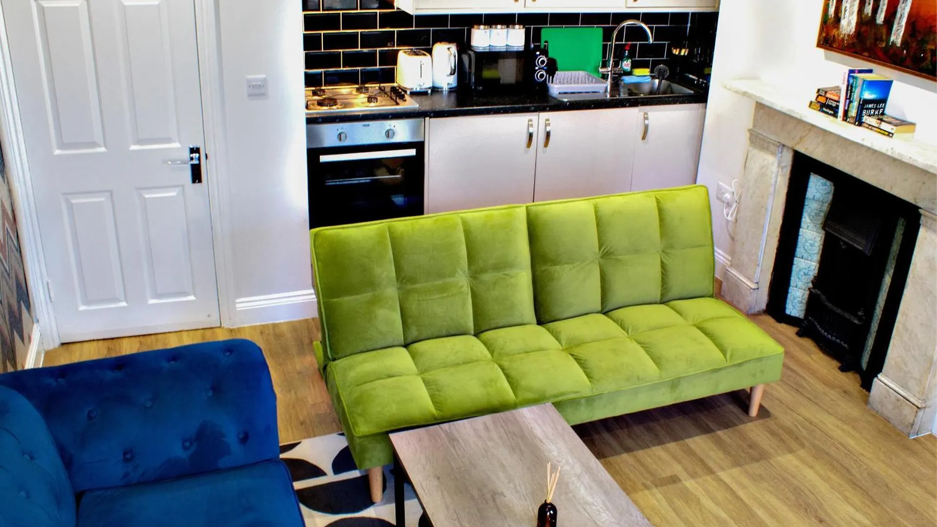 Elegant Regency Apartment With Views & Netflix Near The Sea Brighton