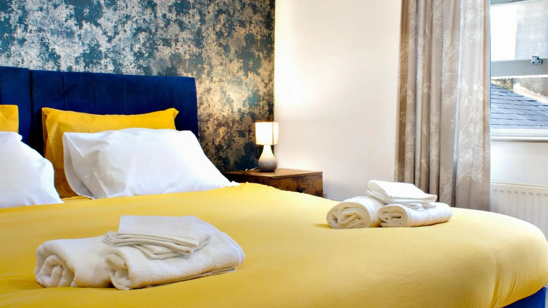 Elegant Regency Apartment With Views & Netflix Near The Sea Brighton 0*,